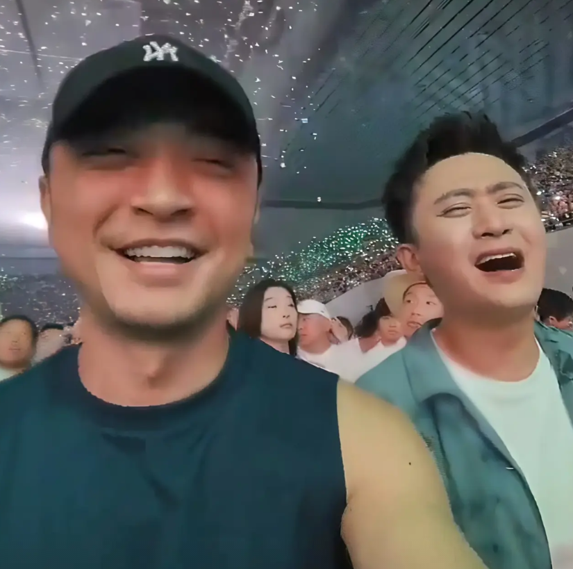 央视主持人杨帆和尼格买提免费观看了岳云鹏的演唱会，据说两人安排在票价一千五百多元