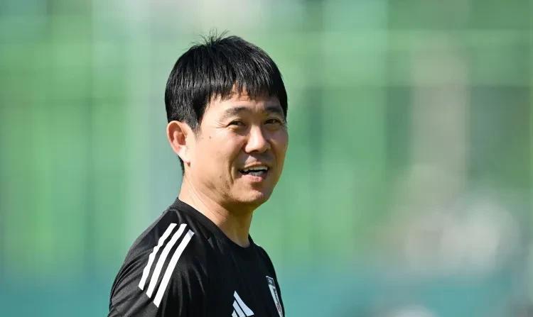 京沪6万球票秒空！马宁执法巅峰战引爆中超，日韩足球双线引爆热议：2046世界杯野心VS天价韩帅争议