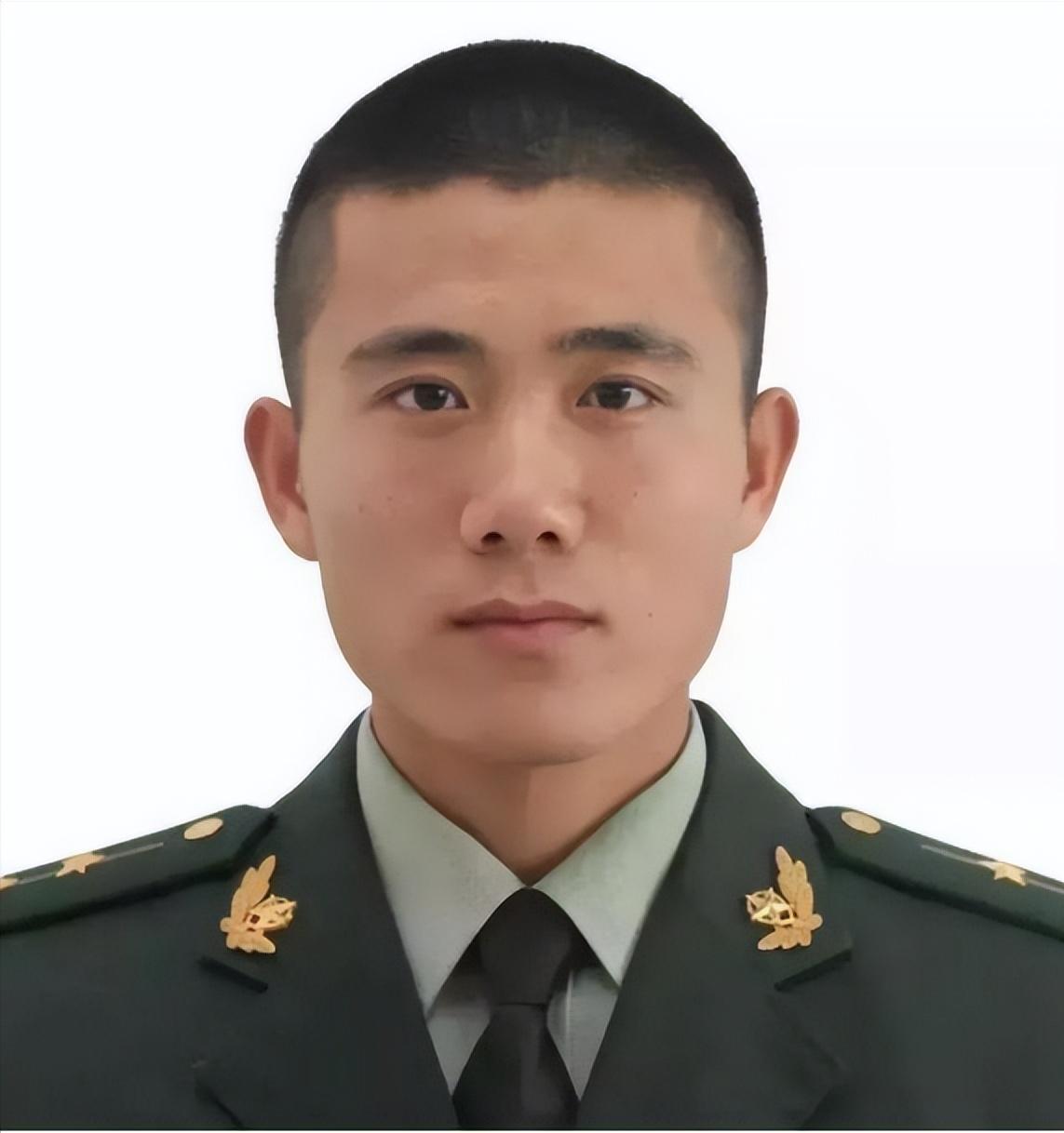 “国家白白培养了他5年！”2018年，武警济南支队入职了一个月的大学生，还立下了