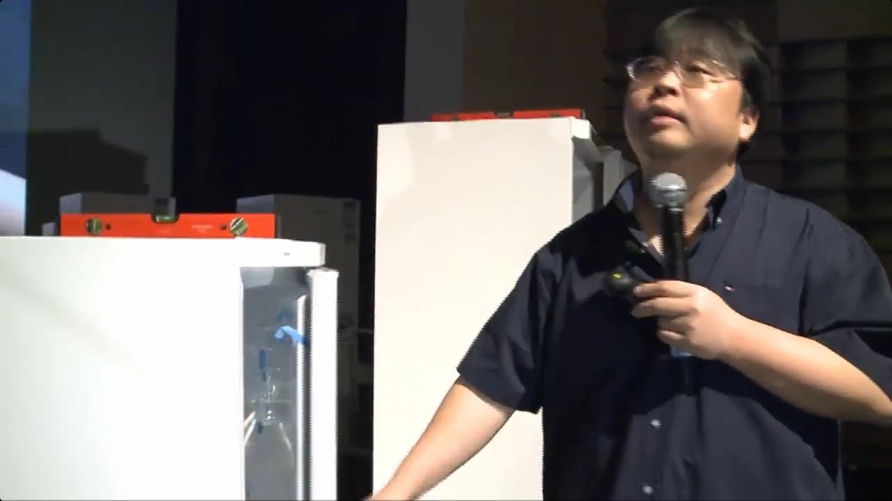 罗永浩再回应华与华录音！12月2日，有网友给罗永浩留言表示：代表华与华求龙哥