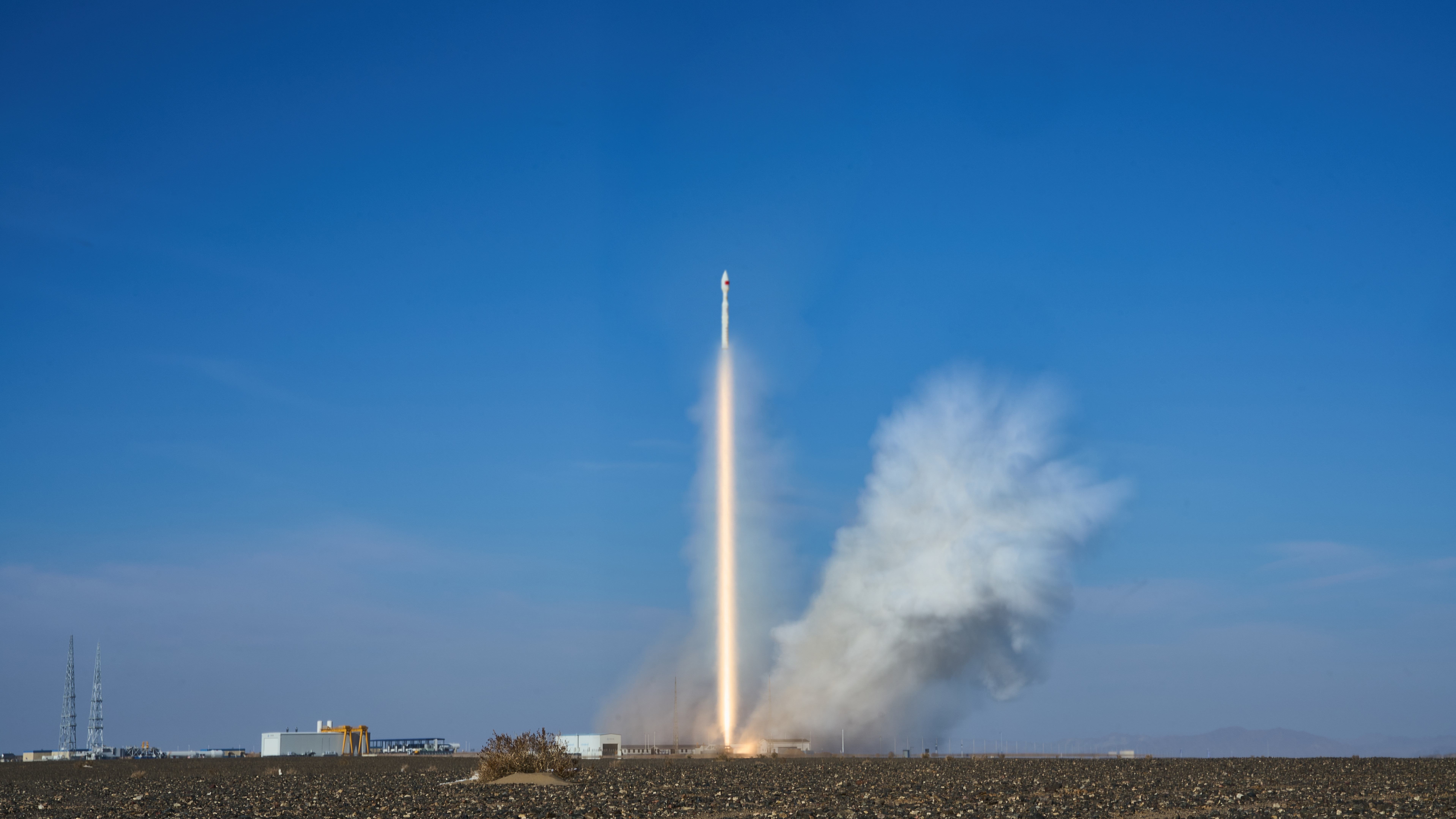 【“一箭九星”！我国成功发射阿联酋813卫星等9颗卫星】12月11日消息，10