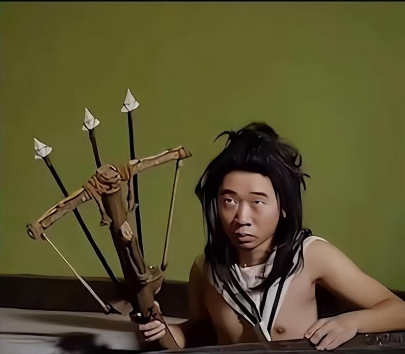 周星驰拍《美人鱼》时，给杨迪安排了一个角色。杨迪特别兴奋，跟着剧组拍了整整一周。