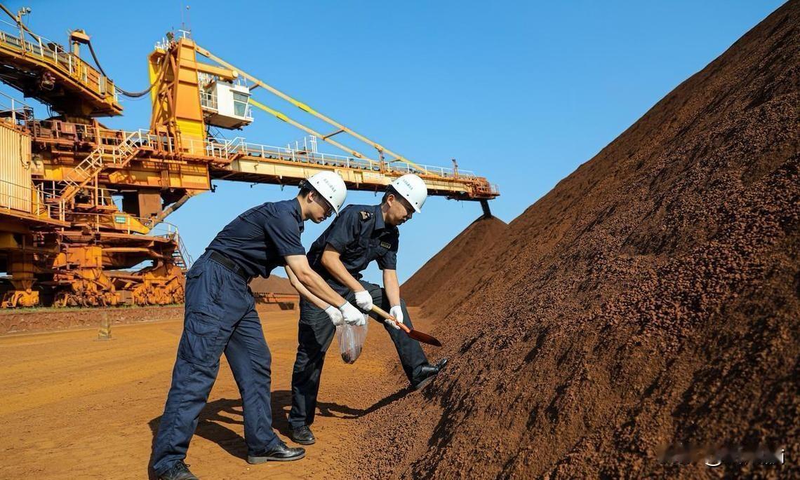 美国大统领12月在马来西亚、泰国连着签了几个协议，想从人家那儿搞到更多稀土矿，好