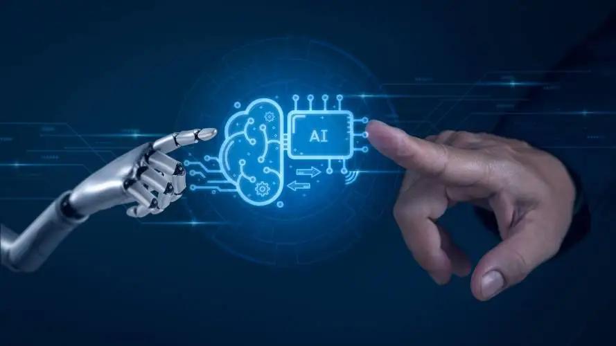 还记得人类第一次掌握火种吗？那摇曳的火光，既驱散了野兽和黑暗，也可能烧毁家园。今