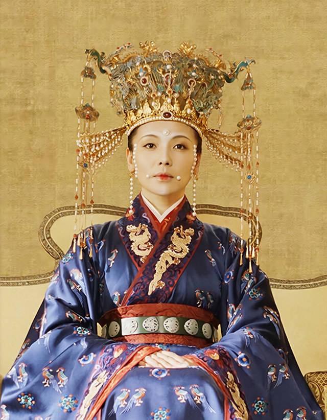 15岁的刘娥被丈夫龚美卖给官员做妾，多年后，她竟一跃成为宋真宗的皇后。刘娥不仅没