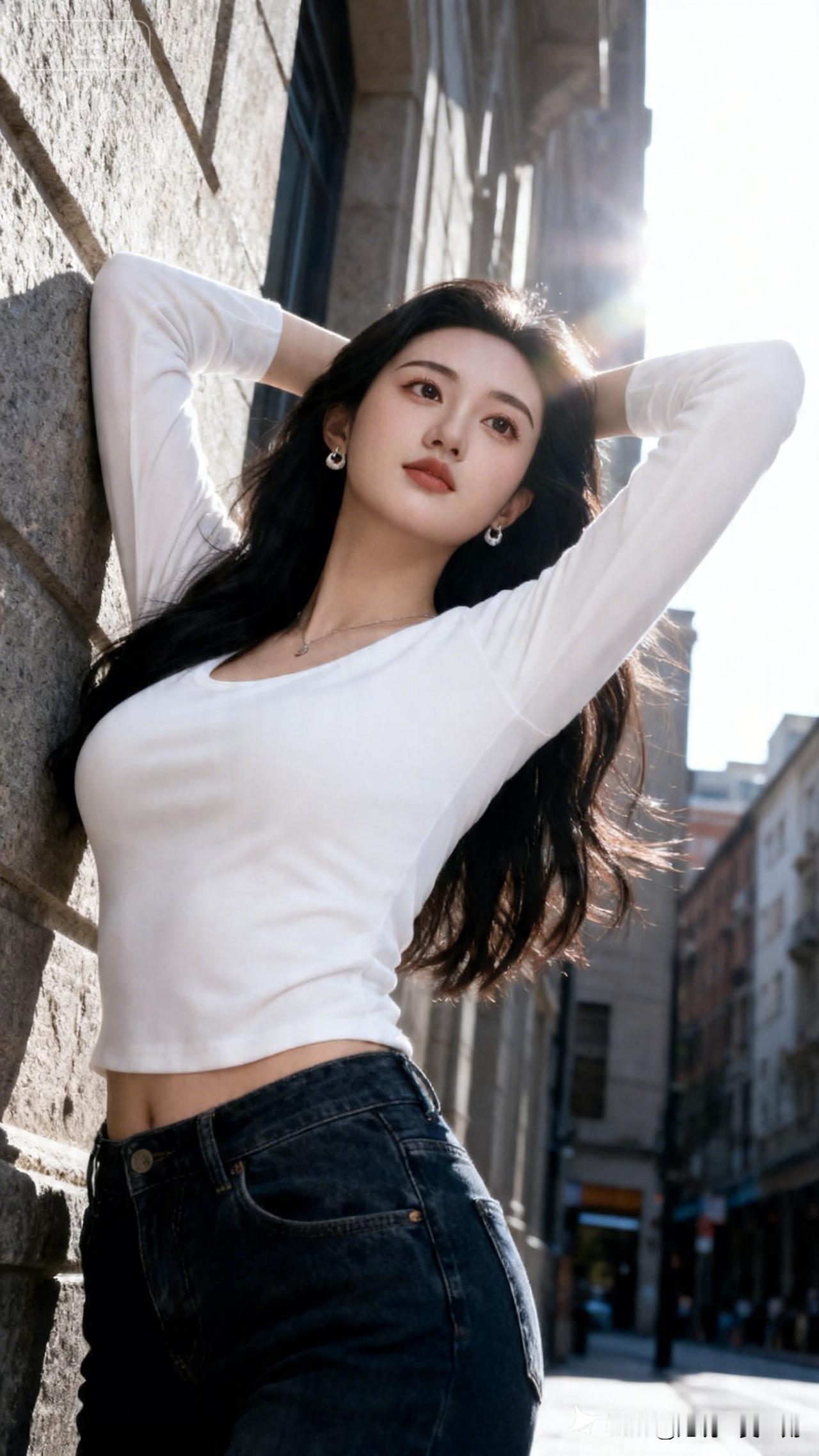 都市街头的时尚少女，阳光下的动人瞬间