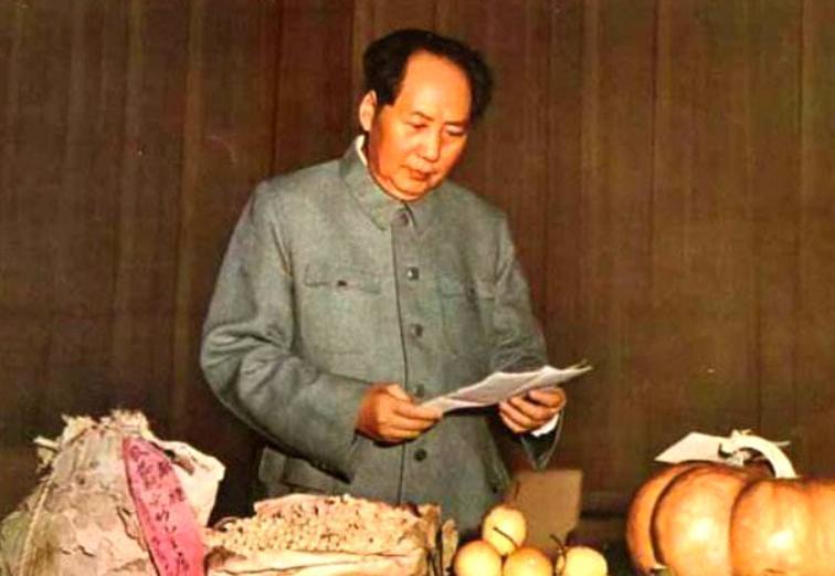 大家都知道，毛主席在建国后一直住在中南海，那么，毛主席要交房租吗？还真要交。新