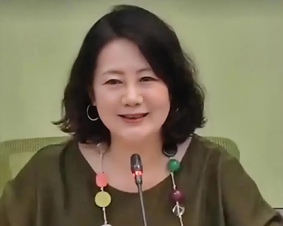 吴思瑶这么看不起朱立论吗？岛内大罢免愈演愈烈，逐渐走向失控也不是没有可能，因为
