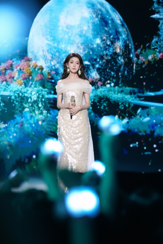 张月+陈瑶+三位浪姐=快乐翻倍！张月陈瑶陪看快乐老家浪姐5位姐姐陪看快乐老家五