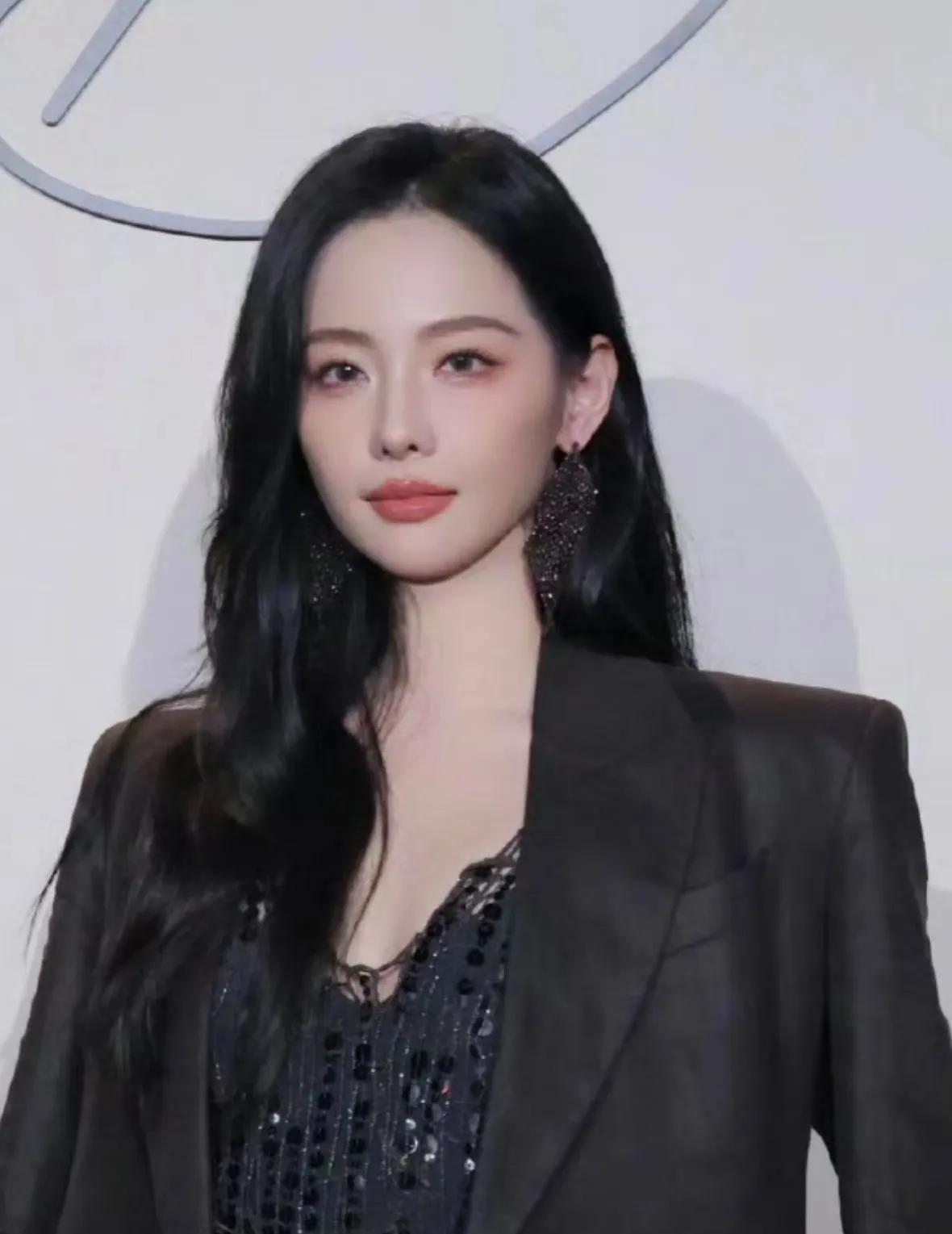 终于明白为何张嘉倪生2胎都不被婆婆认可不是因为张嘉倪不够红也不是因为娱乐圈水
