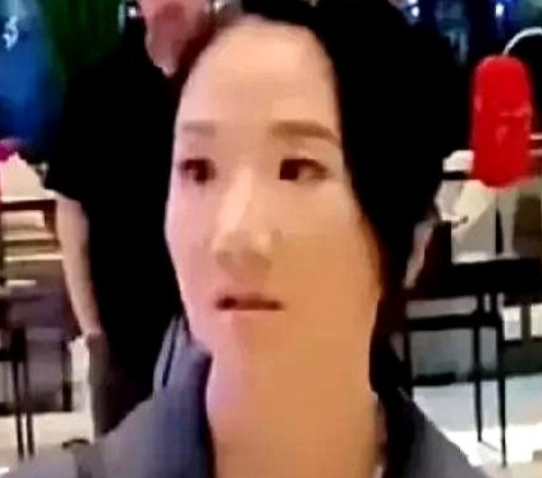 陶晶莹最近回应网友喊她主持三金典礼的留言时挺无奈：“不是我不想，是被禁止了。”网