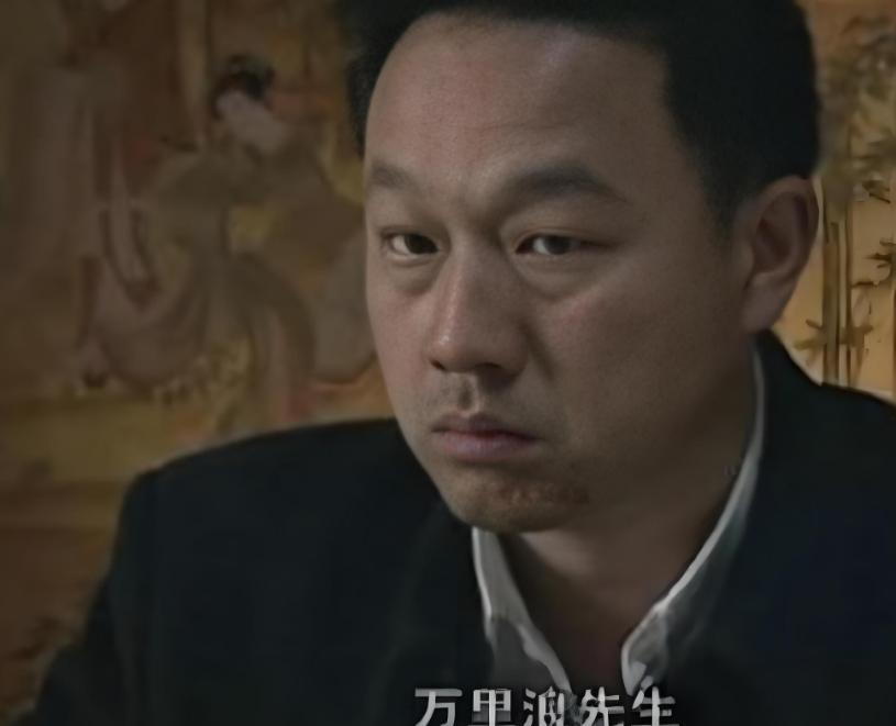 1946年8月上海江湾刑场枪声过后，十六口棺材一字排开，汪伪"76号"头目万里浪