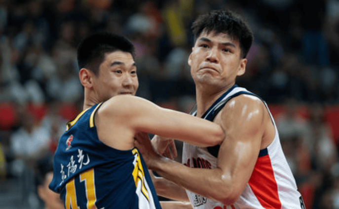 媒体人: 广东打了很多转换&半转换, 可能想练一练这方面默契