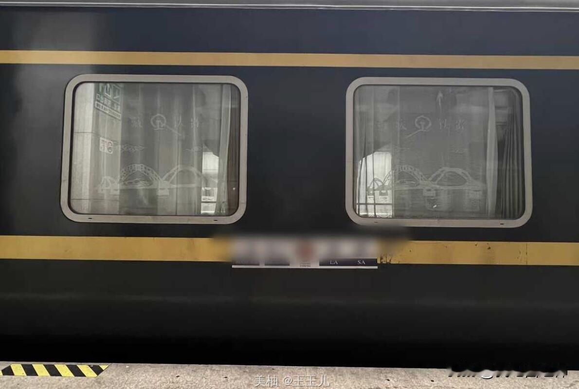 女孩子一个人别买软卧，有时真的挺无助的…前几天出差，高铁和硬卧没票了，买了软卧