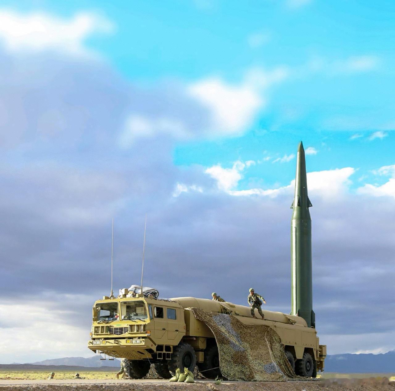 [呲牙笑]“十年磨一剑，霜刃未曾试”，DF-16清晰大图——东风-16（DF-