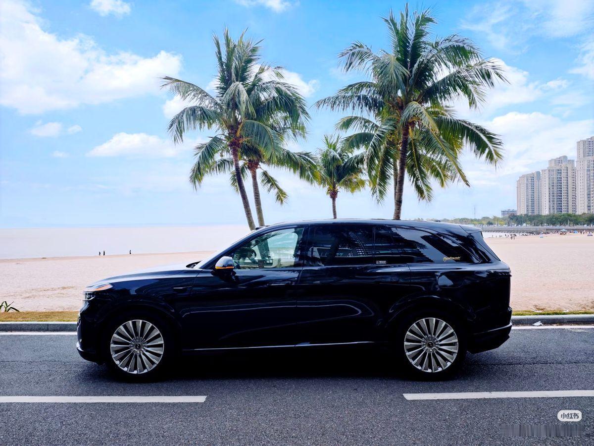 乐道L90的侧面设计广得好评，但正脸造型却让人一言难尽。一款车，怎么还能有两副