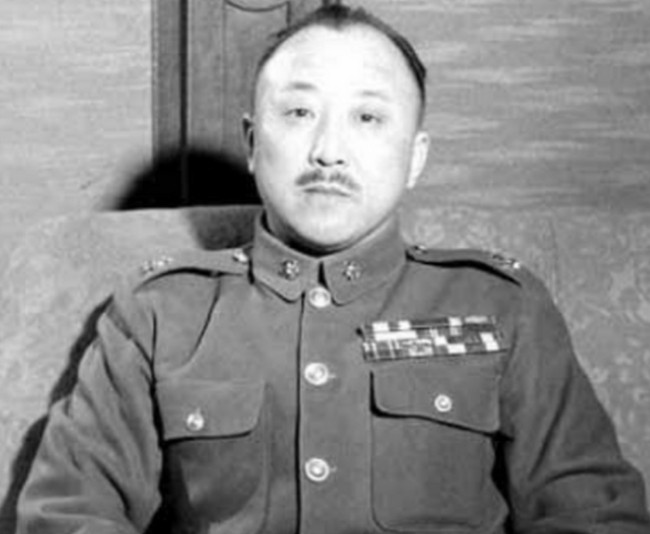 1949年，卫立煌为保85岁家母求助朱德，朱德深感棘手，转而请教毛主席。毛泽东看