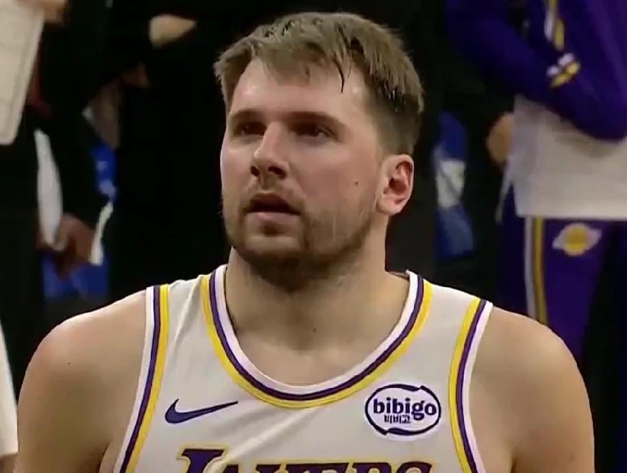 得分如砍瓜切菜！！！东契奇本赛季至今3次与灰熊交手的数据表现！！！1：湖人1