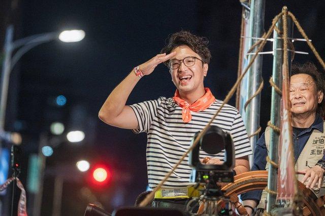 韩流战洋流　沈伯洋打尊韩牌有用？韩国瑜炮轰民进党民进党台北市长参选人沈伯洋带起