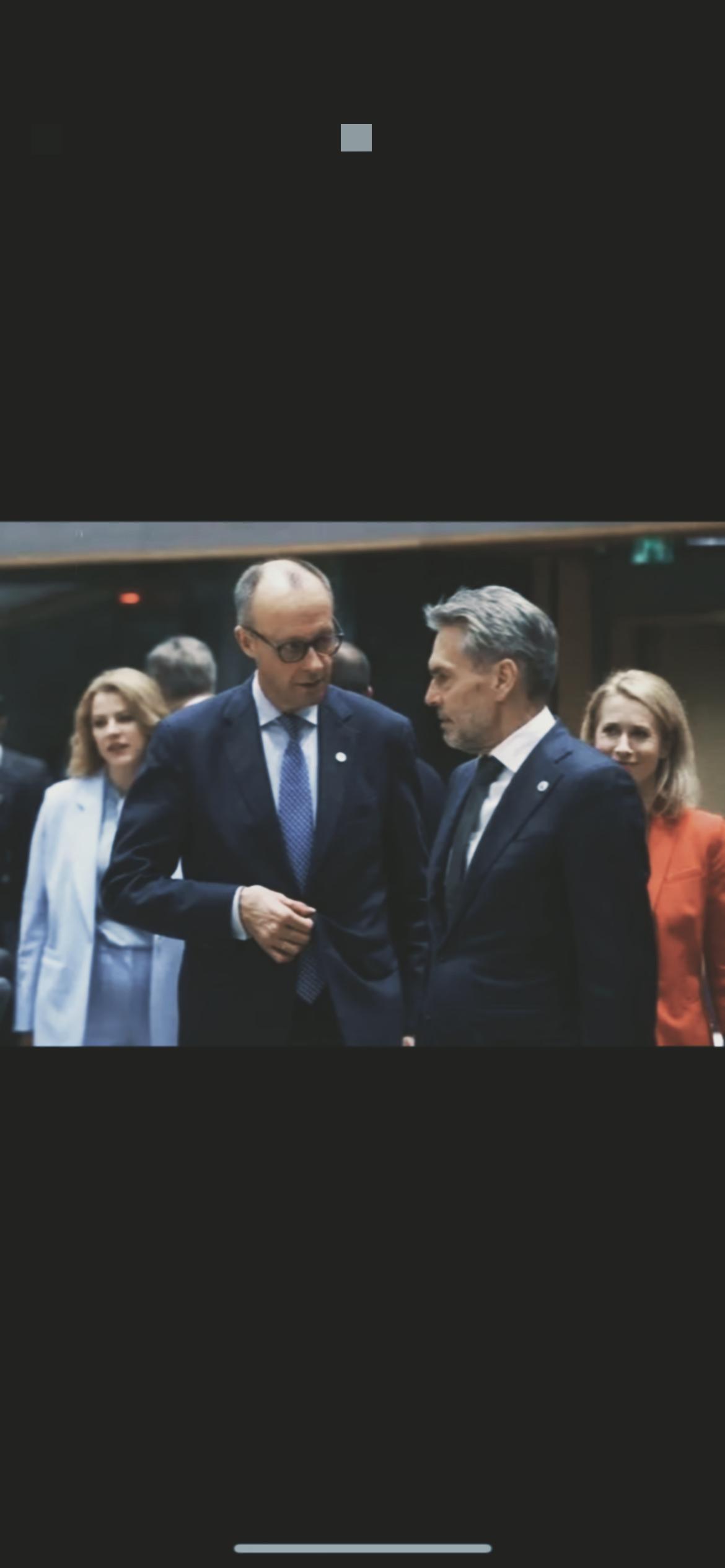 荷兰这波操作真够迷的，明明被稀土掐着七寸，还硬要跟着加码限制，这哪是头铁，分明是