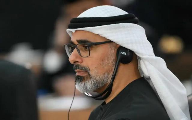 阿联酋服软了！4月15日，据中东媒体透露，阿联酋副总统曼苏尔同伊朗议会议长卡利