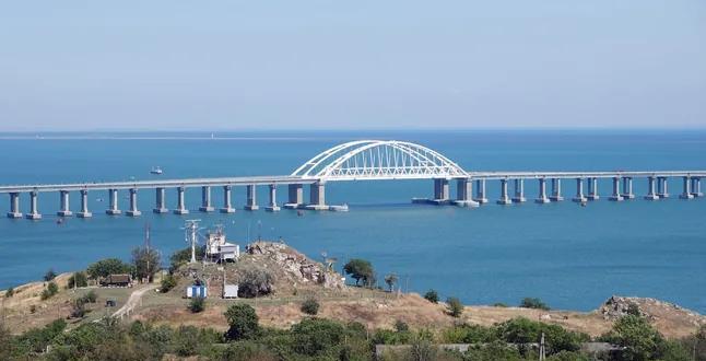 图文：乌军可以使用托洛卡TLK-1000水下无人机摧毁克里米亚大桥乌克兰军方越