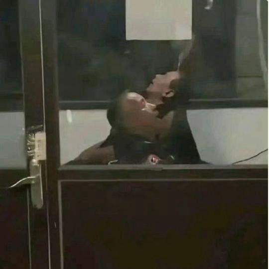 这种保安招他的意义是？老板看到两眼一黑…