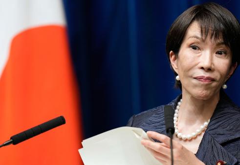 日本对美国点头哈腰，对中国却反复挑衅，很多人以为这是国力差距的问题。错了！西班牙