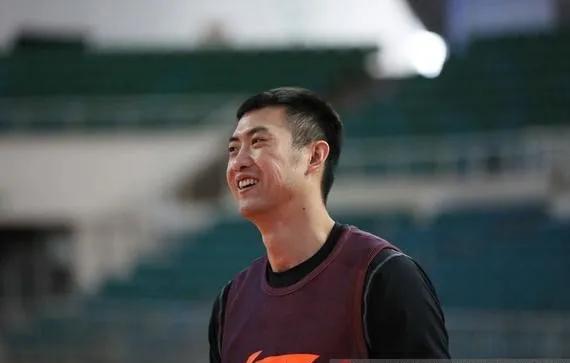 丁锦辉早就成为人生大赢家！！1；生涯10个赛季赚了1650万元；2；浙江