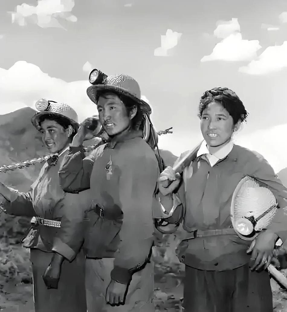 听一个煤矿退休老工人说，七十年代，煤矿曾经组织女子下井挖煤，与男人一样从事繁重的