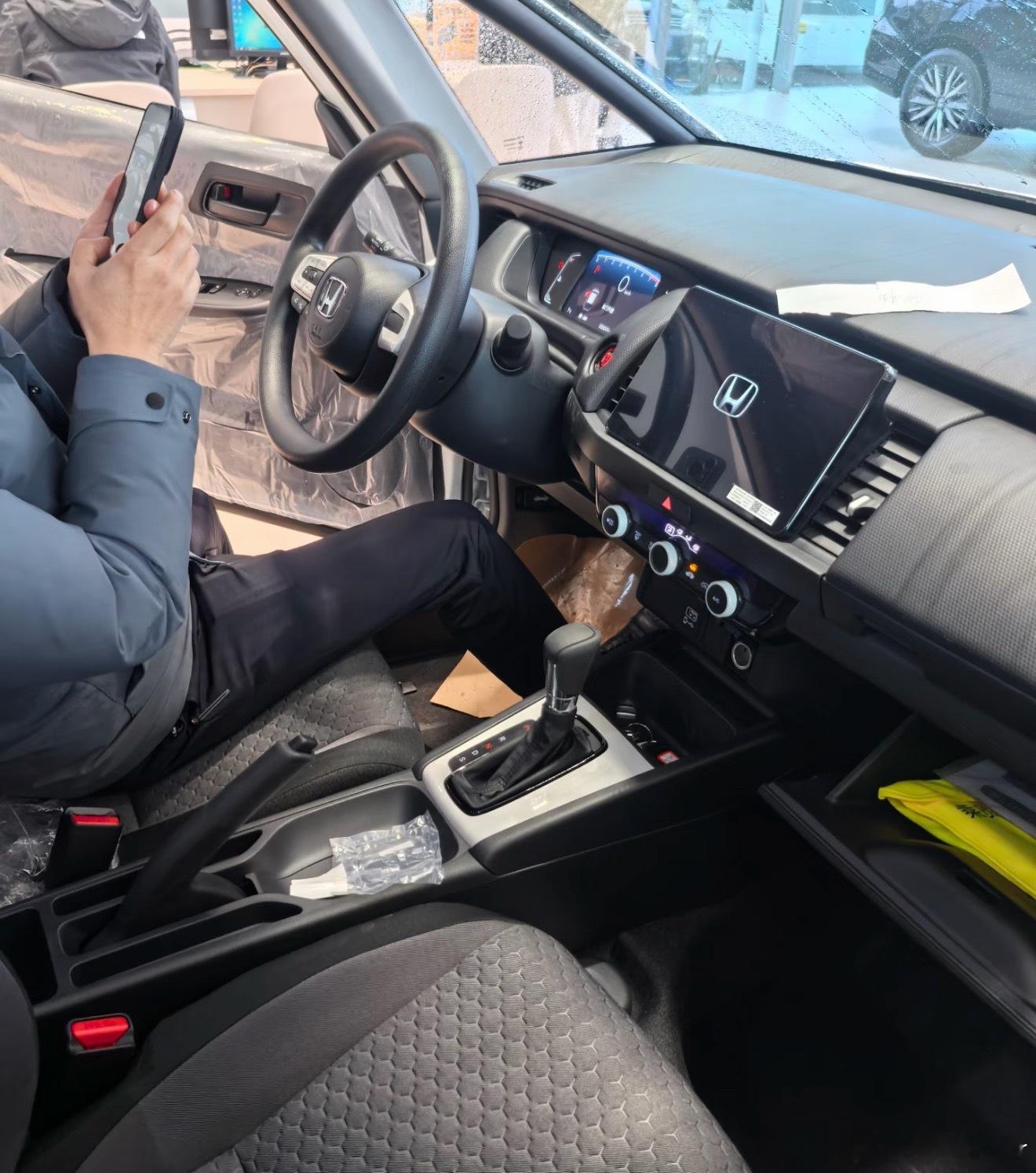 新款飞度实车，大家觉得怎么样呢？芒市