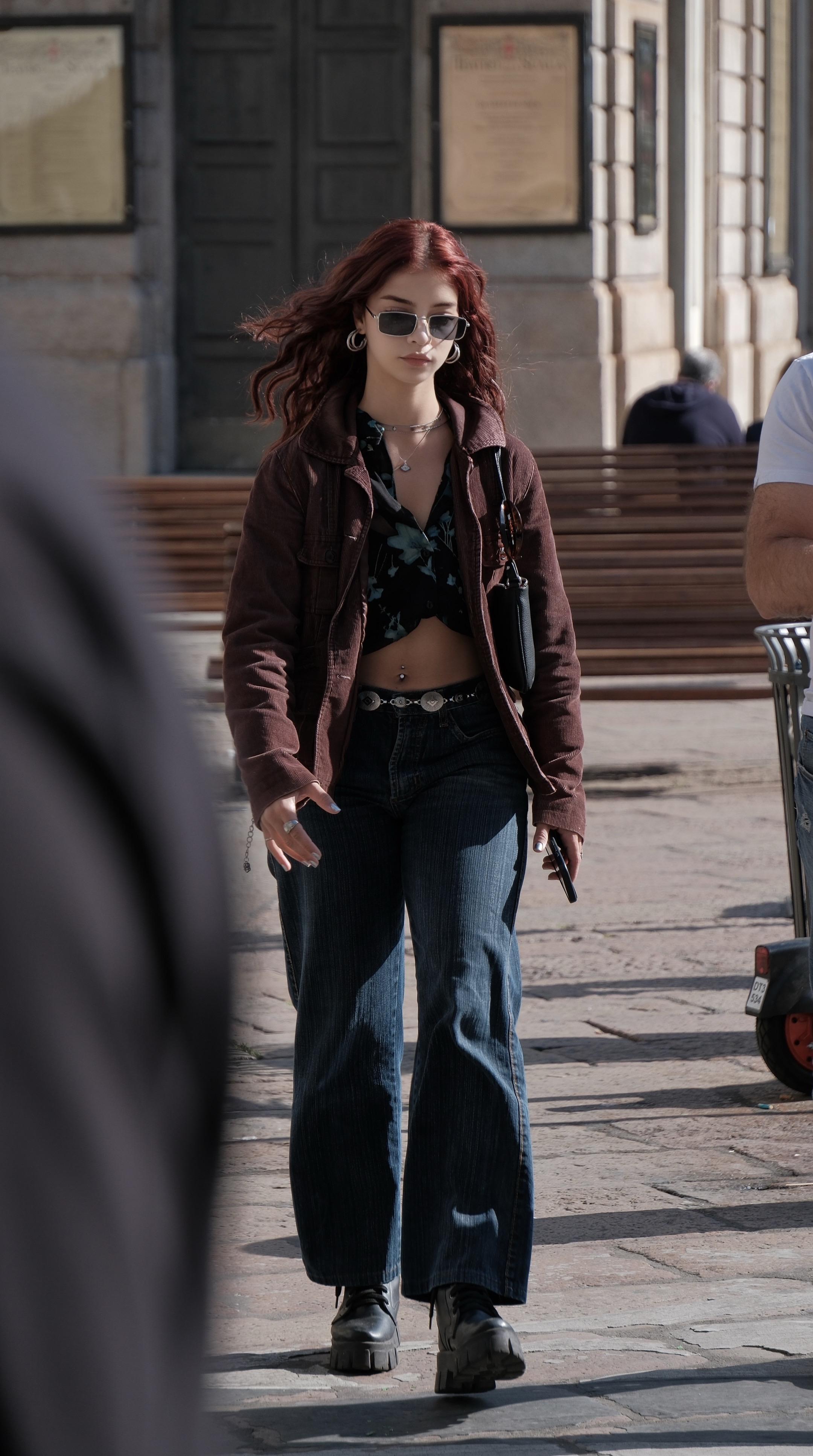 欧洲街拍。每个小姐姐都好友好，跟我说把她们拍出了电影感！但她们的穿搭确实很美呀！