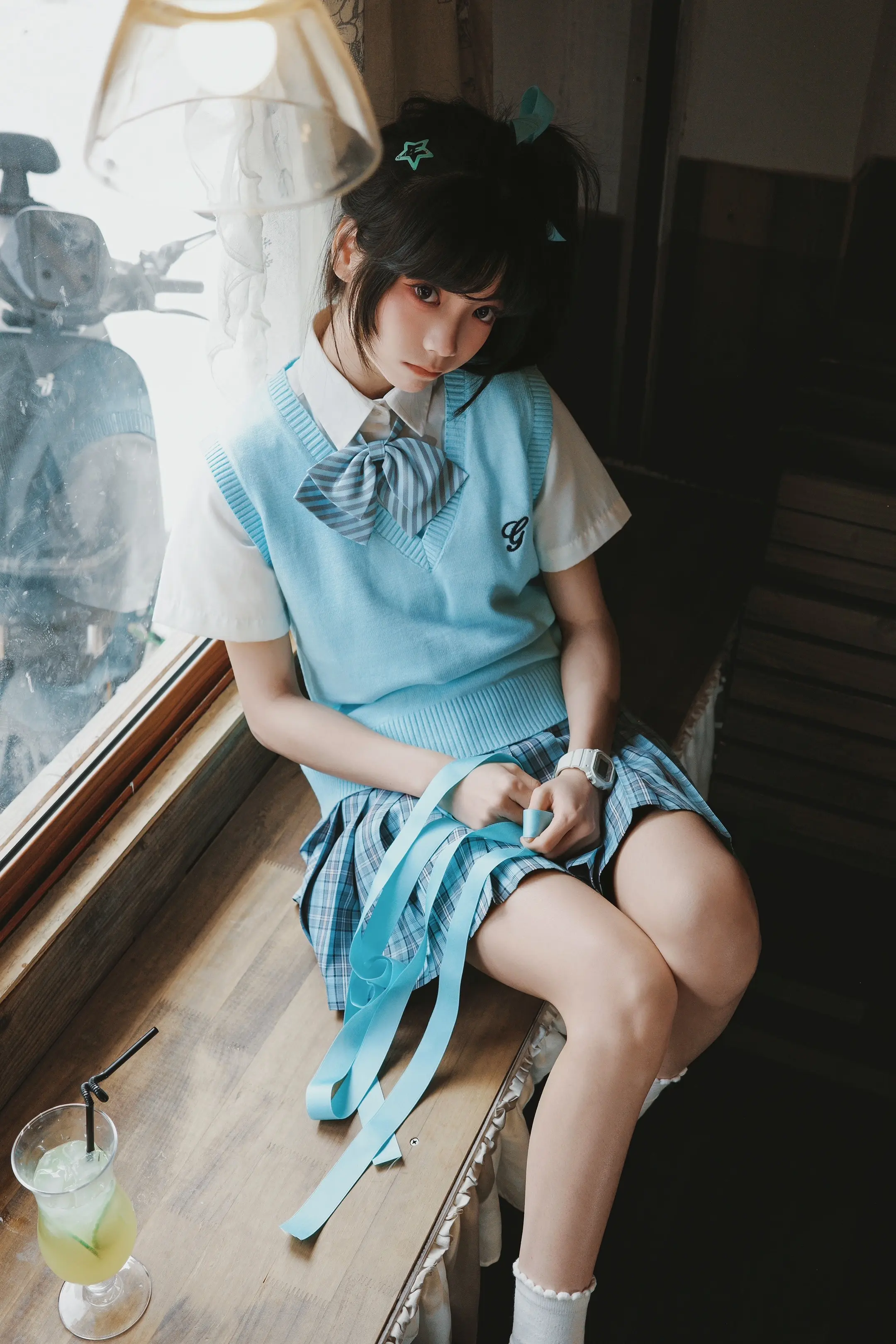 抱歉啊学长，学校里不允许谈恋爱的。