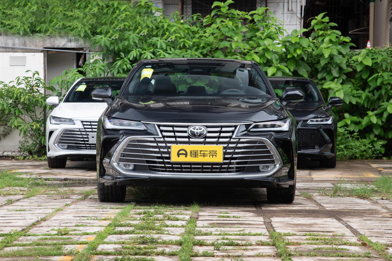 最近想换车，手头刚好十万，朋友都说别瞎买，现在二手车水太深。BBA跳水快，但一修