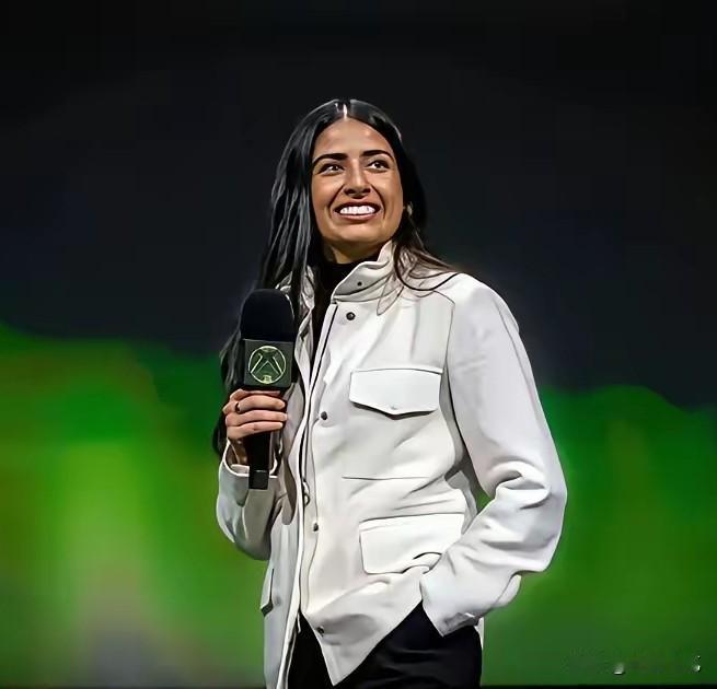 印度裔女掌门一上任就大裁美国人，这波操作真的是不服都不行！微软Xbox新来的C