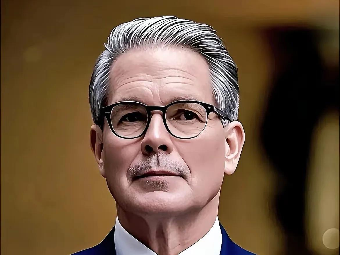 德国之声报道：“美国财长贝森特4月14日受访时表示，中国在中东战争期间囤积石油供