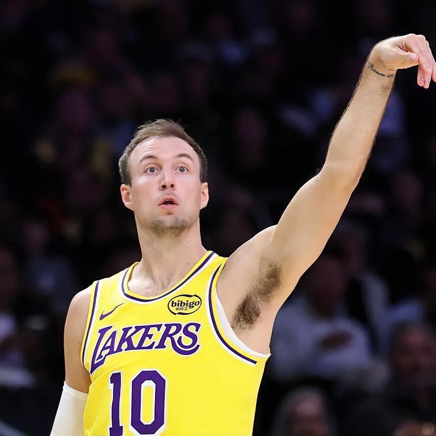 湖人捡到宝了！！湖人新援肯纳德的近期4场比赛表现数据！！！打独行侠：17中