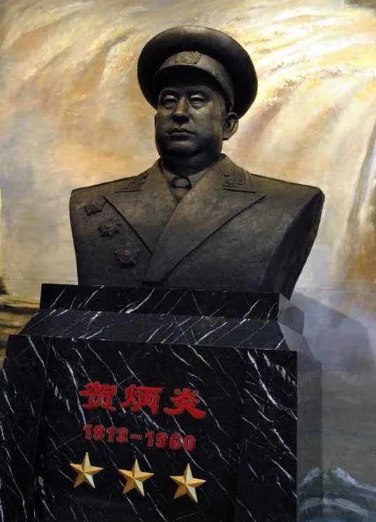 1935年，为了保住命，只能生生锯掉他的胳膊，得知此事后，他痛哭流泪：“一只手我
