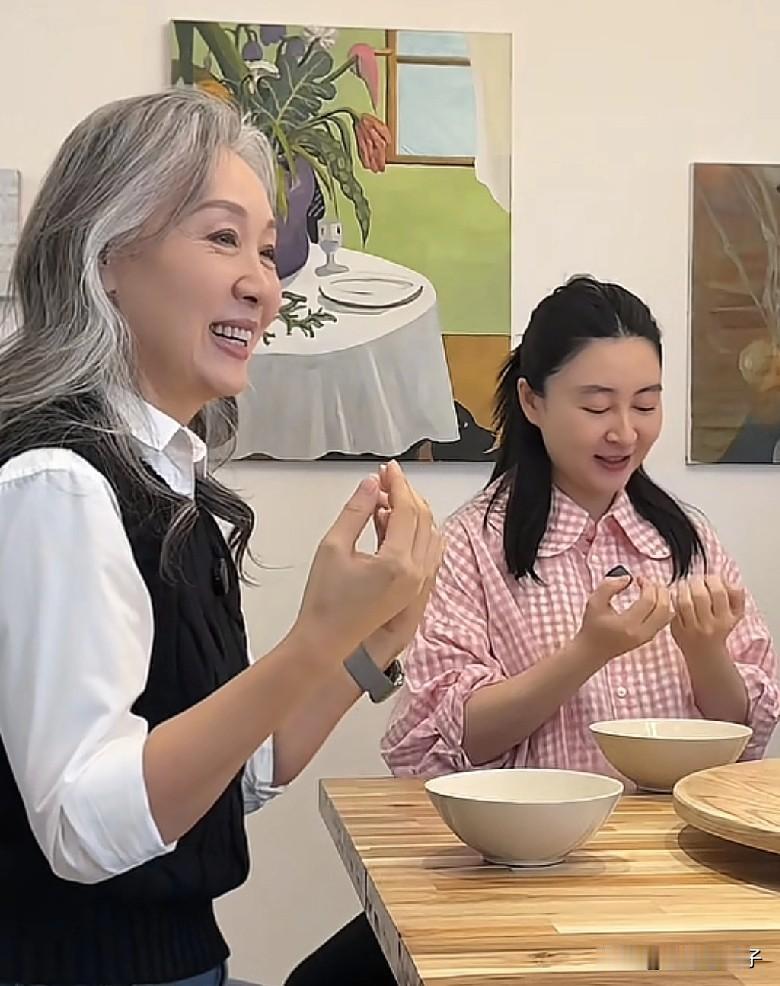 高伯伯大概率生了，怀孕40周迟迟不发动，全家都着急，最后一次孕检胎动正常，宝宝还