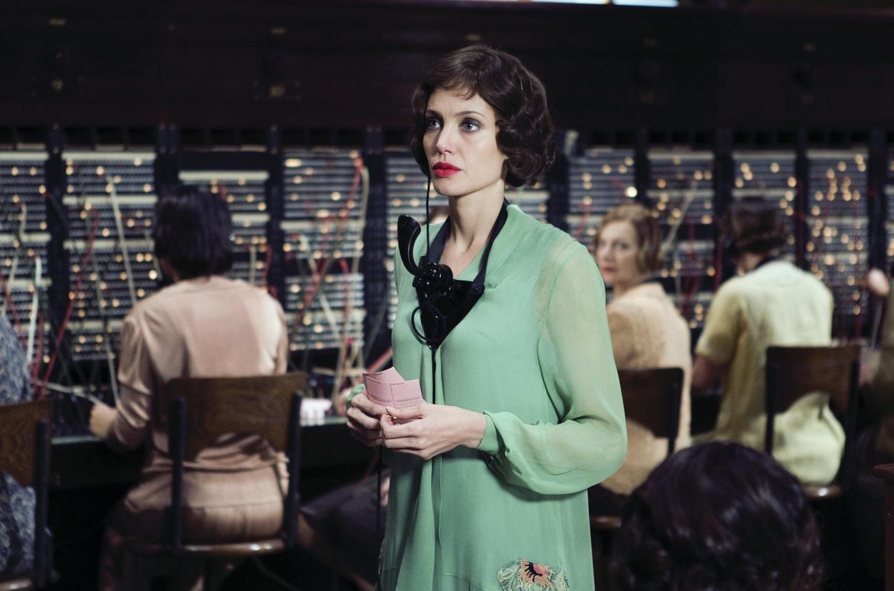 真实事件改编！剧情尺度大开！一定要看！这是一部安吉丽娜·朱莉从“致命女人”到