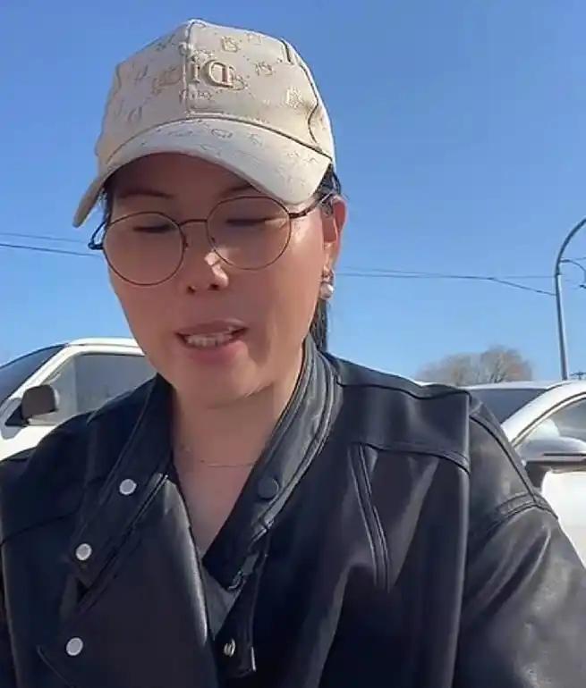 春节过后，小杨阿姨就没再回台北，马筱梅刚生下小儿子，正是家里最缺人手的时候。她