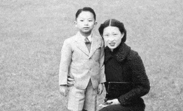 1990年3月20日，93岁的于凤至走到了生命的尽头。因为三个儿子都已相继去世，