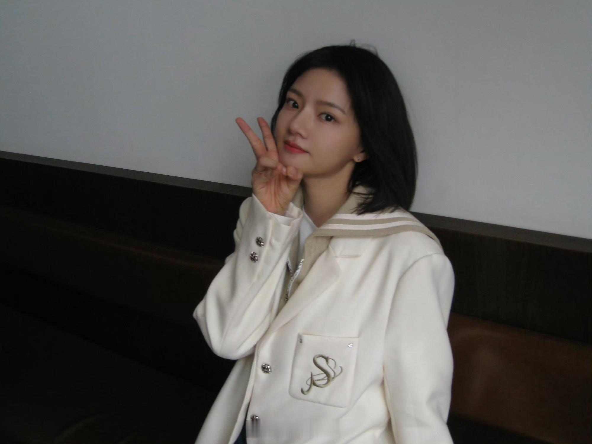 任敏来给五哈注入一点新鲜的抽象任敏一起用魔法打败魔法任敏要加入五哈啦！说要带来