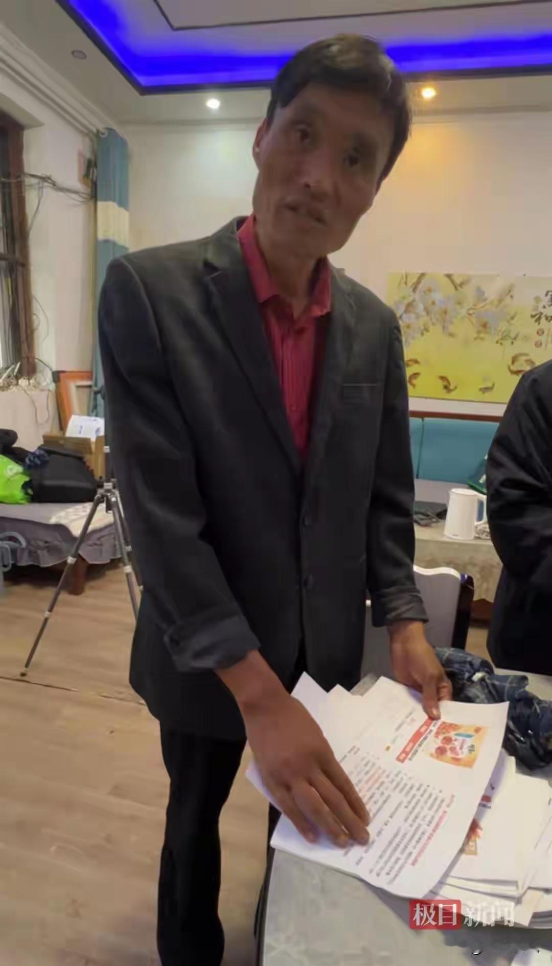 直播带货就是精神鸦片！大家还记得那个山东临沂的拉面哥吗？他最近表示他回不到大集上