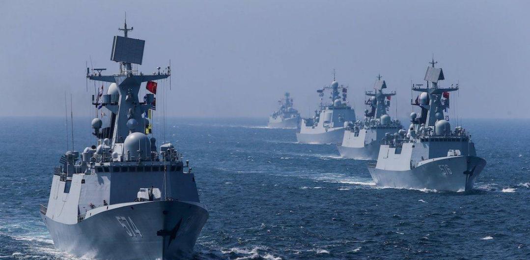中国应该郑重声明，对待任何胆敢袭击中国大陆领土的国家，无论其攻击从何处发起，中国