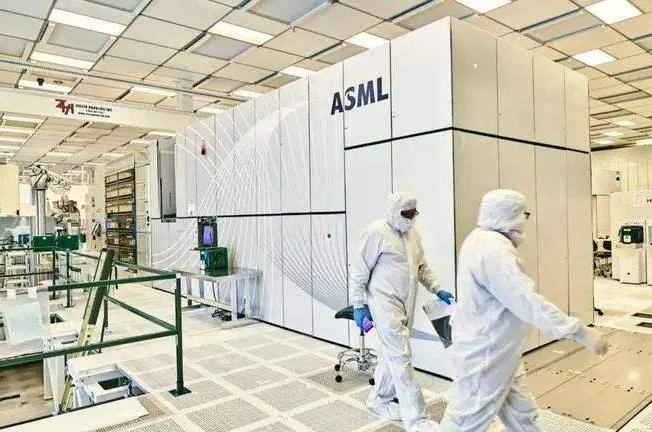 美国质问：光刻机怎么跑中国去了？ASML不忍了，直接戳破美方诡计。6月19日
