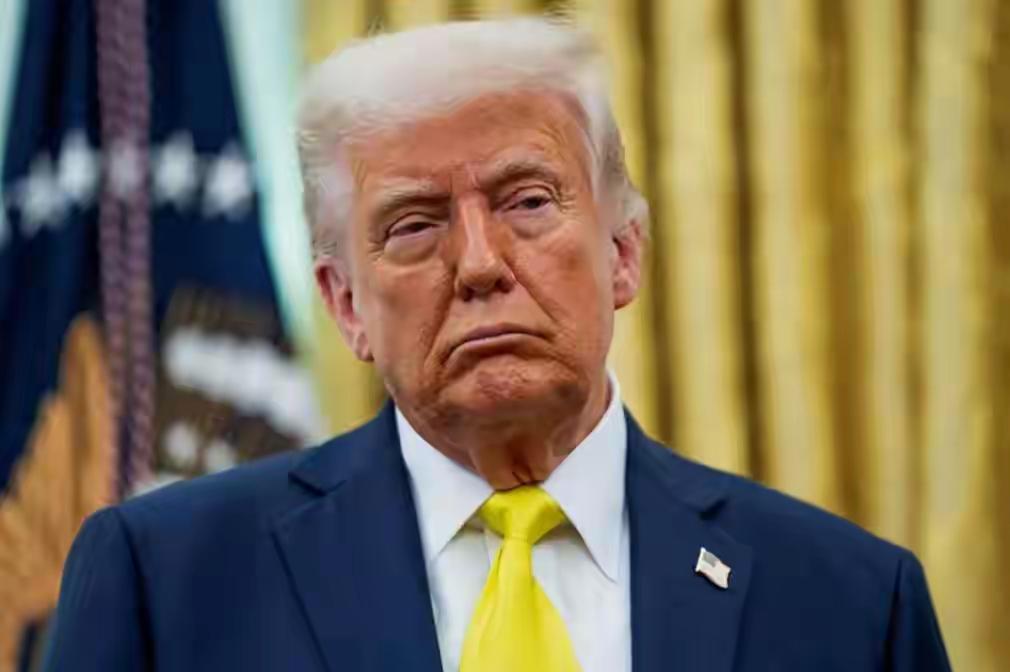 很多人渴望特朗普在明年中期选举中失败，可是明年中期选举要等到11月。如果这样再