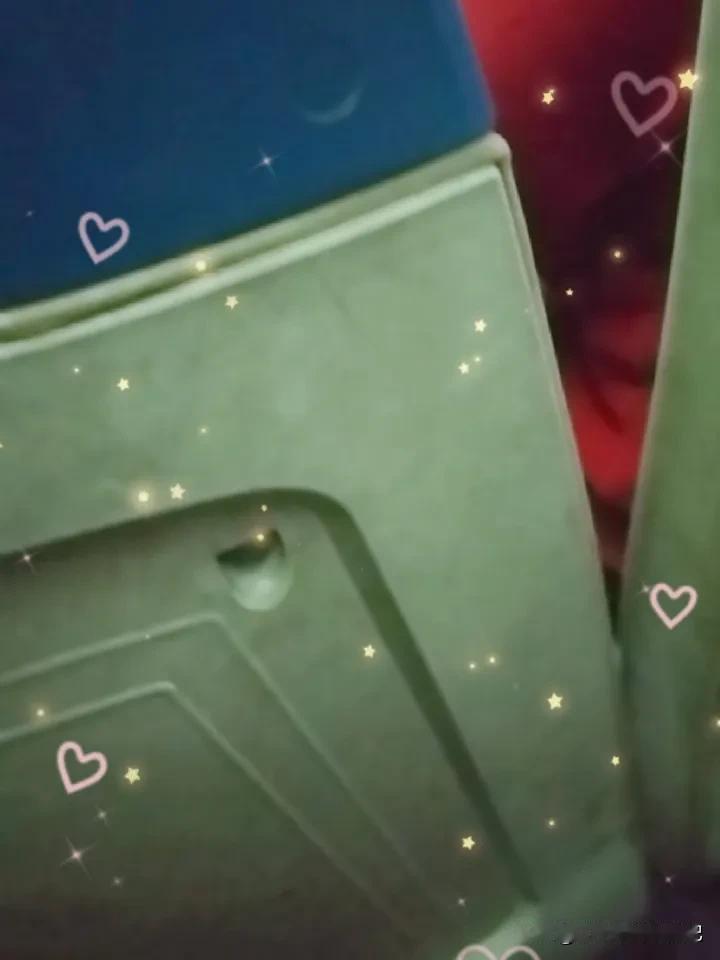 同病房一个病友，也是胃癌，今年68岁是疫情期间在沈阳一家特别有名的医院做的手术