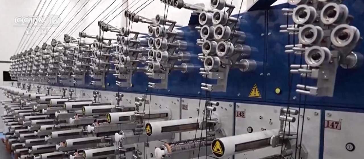 谁在T1200上率先量产？答案变了。中国建材集团在北京发布T1200级超高强度碳