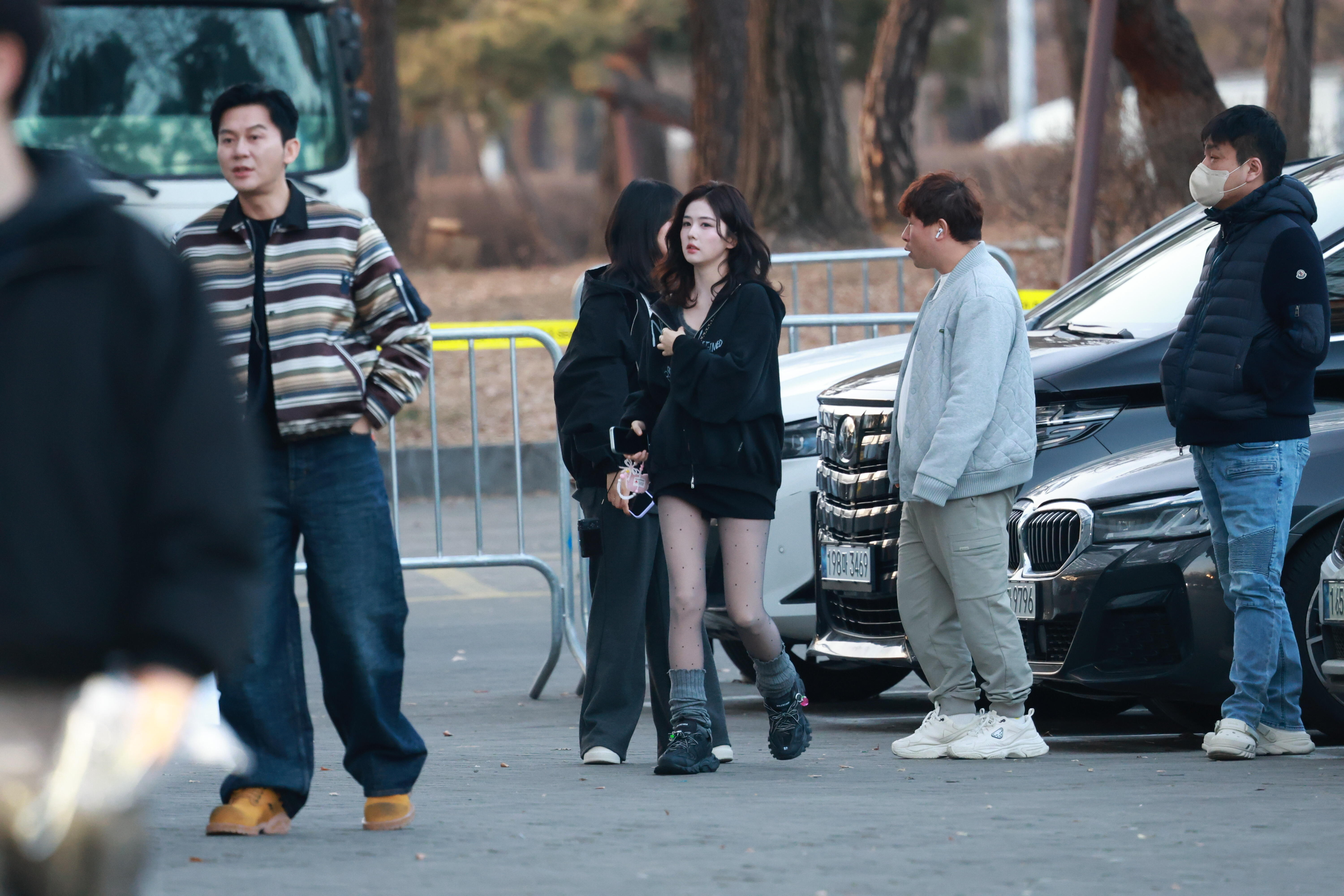 白鹿去看idle演唱会了好萌一只